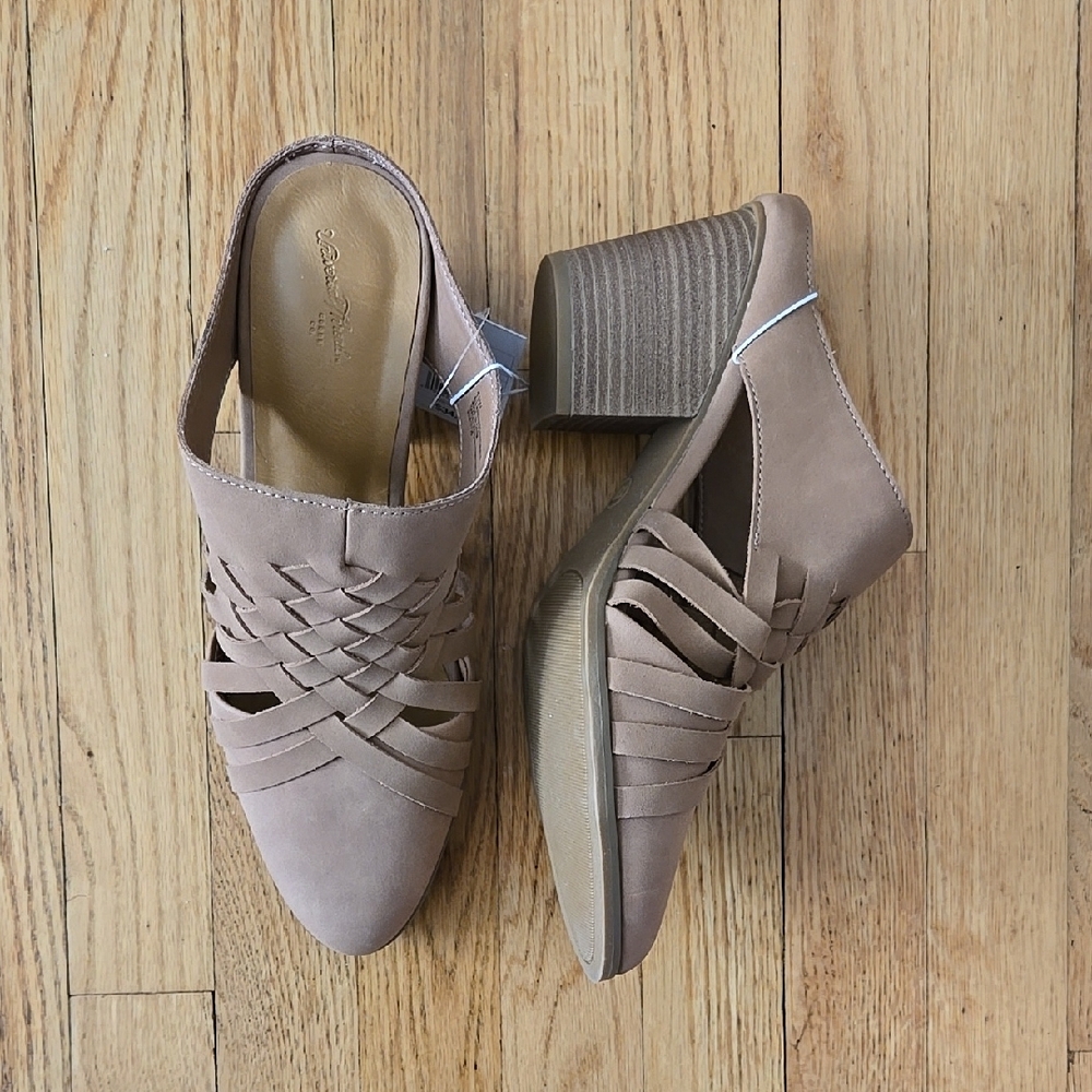 NWT Universal Thread Blush Woven Mules - Size 11 Wide